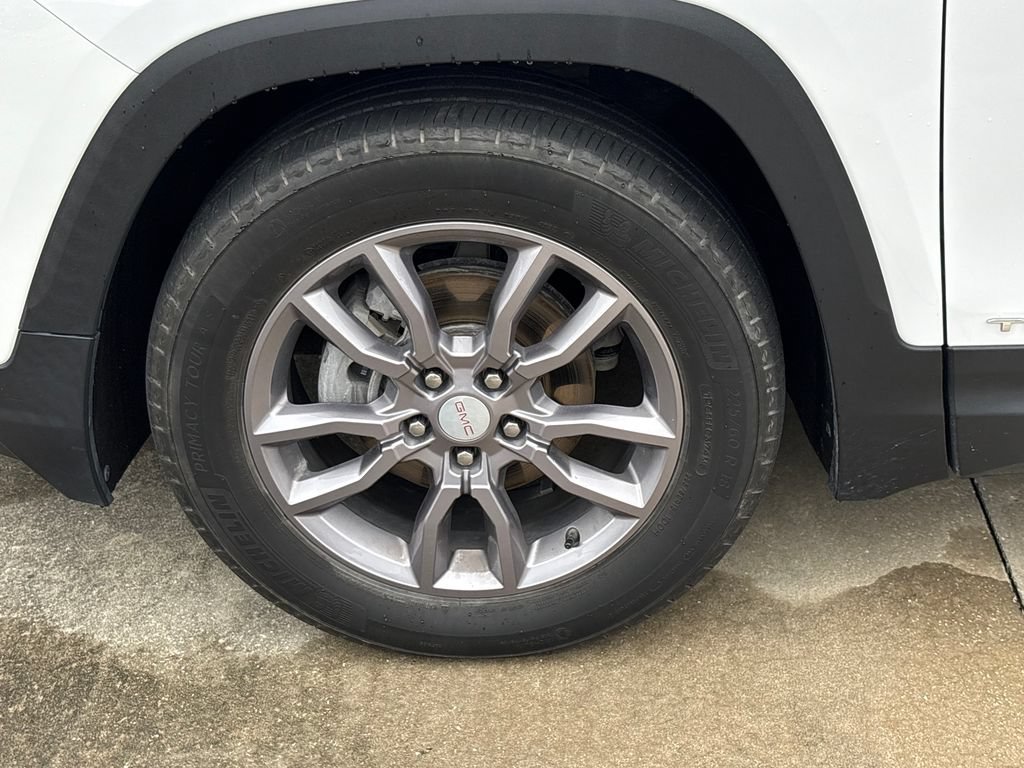 Used 2022 GMC Terrain SLT w/ Tech Package FWD image 11