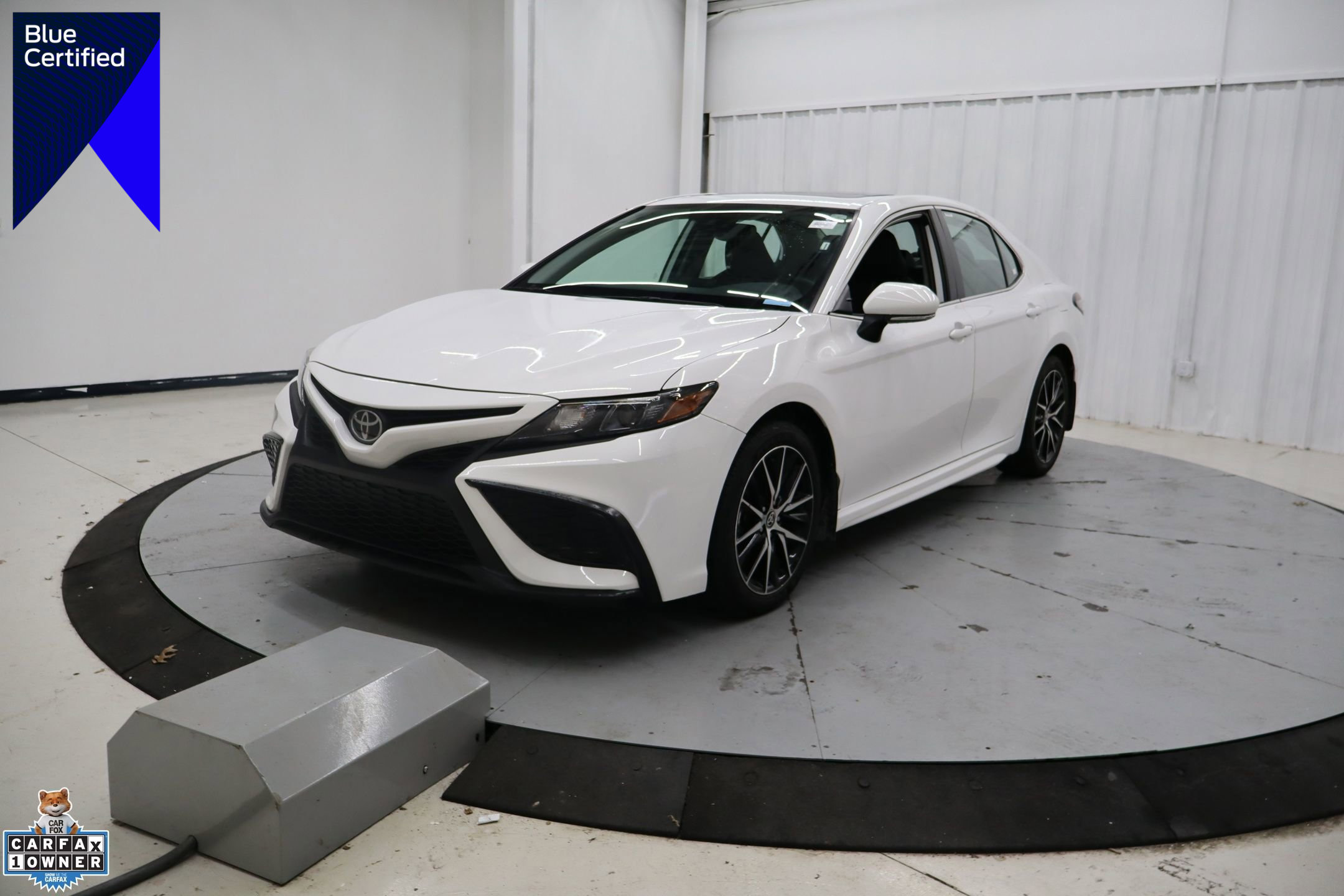 Used 2024 Toyota Camry SE w/ Cold Weather Package