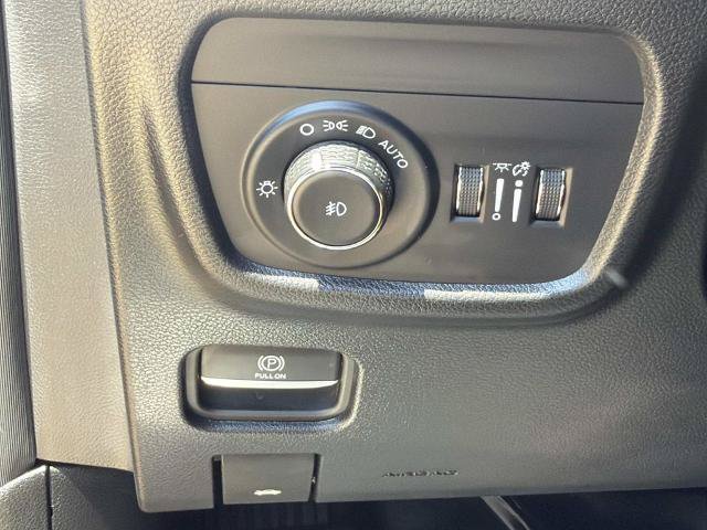 Used 2025 Jeep Grand Cherokee L Summit AWD/4WD image 24