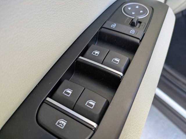 Used 2025 Kia Soul EX image 21