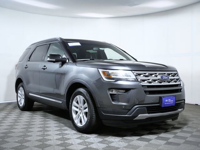Certified 2018 Ford Explorer XLT w/ Equipment Group 202A AWD/4WD image 1