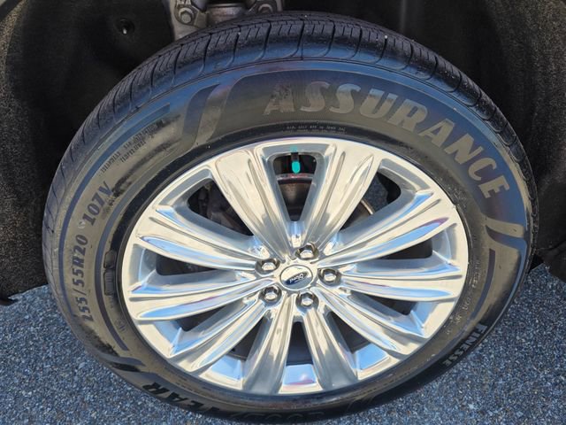 Certified 2022 Ford Explorer Limited w/ Limited Technology Package AWD/4WD image 10