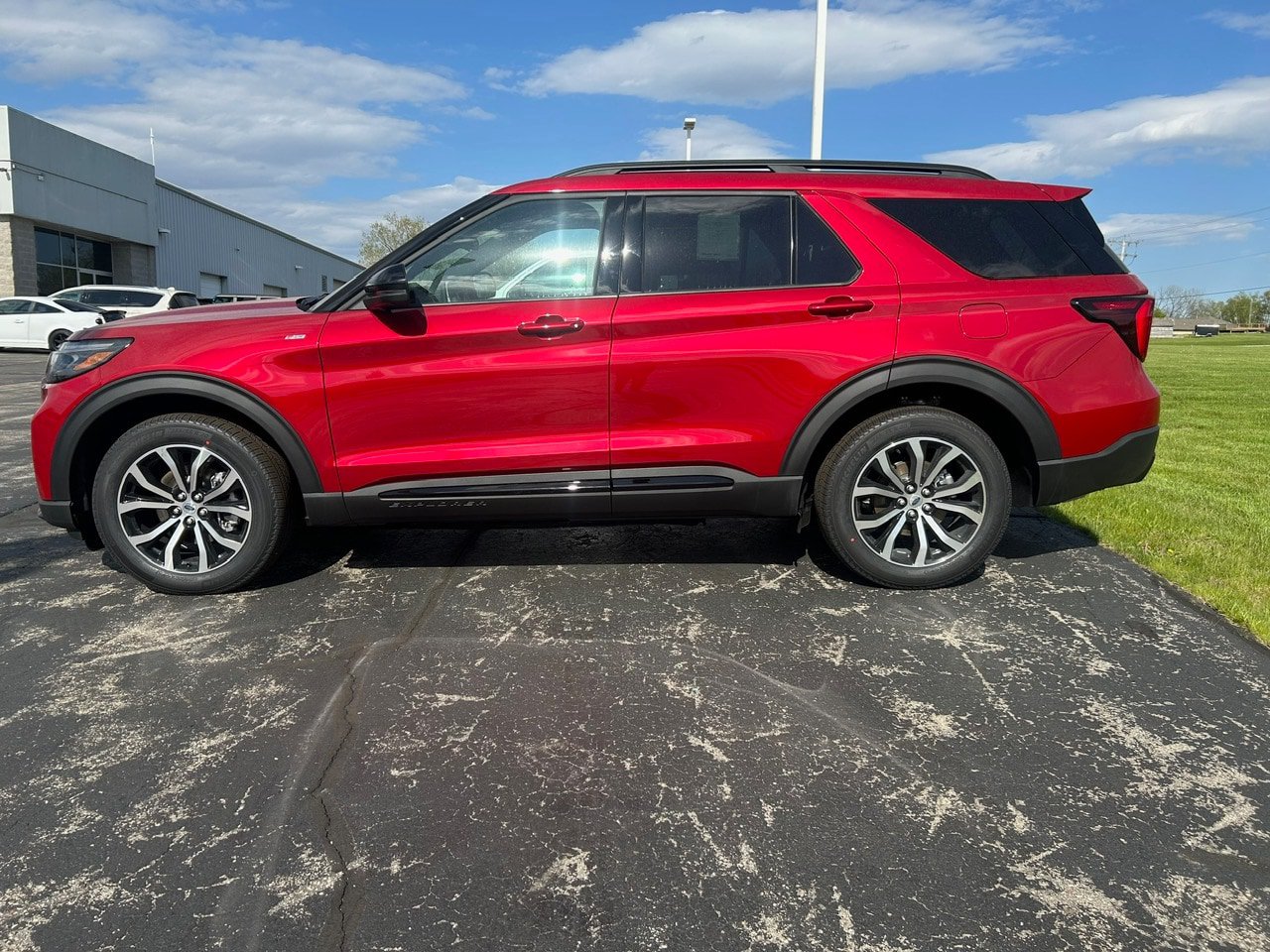 Certified 2026 Ford Explorer ST-Line AWD/4WD image 2
