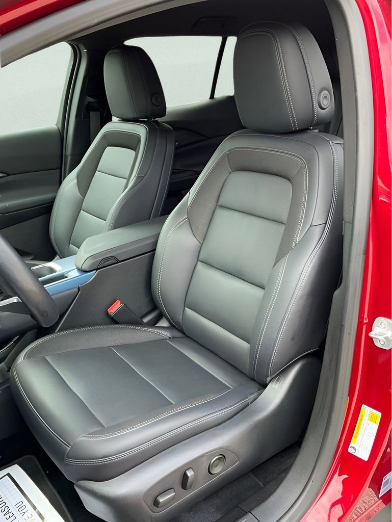 Used 2025 Chevrolet Equinox EV LT w/ Convenience Package image 26