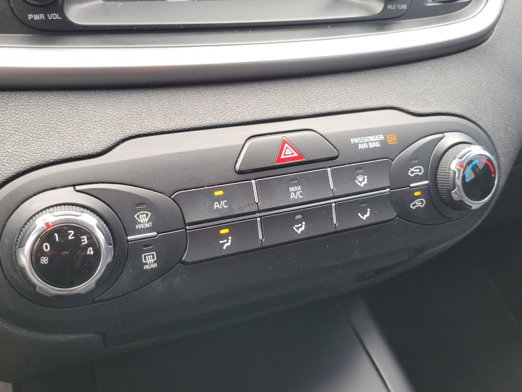 Used 2019 Kia Sorento L FWD image 26