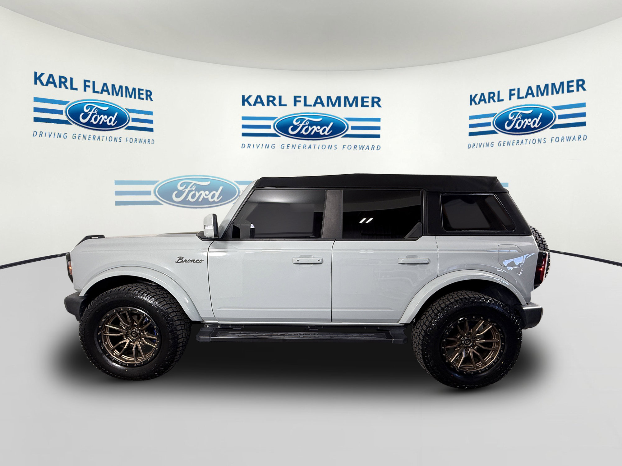 Certified 2023 Ford Bronco Outer Banks AWD/4WD image 5