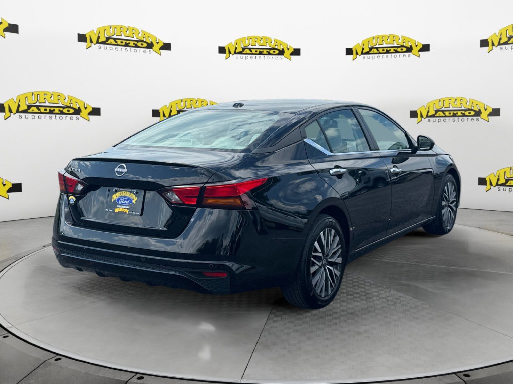 Used 2025 Nissan Altima 2.5 SV FWD image 7