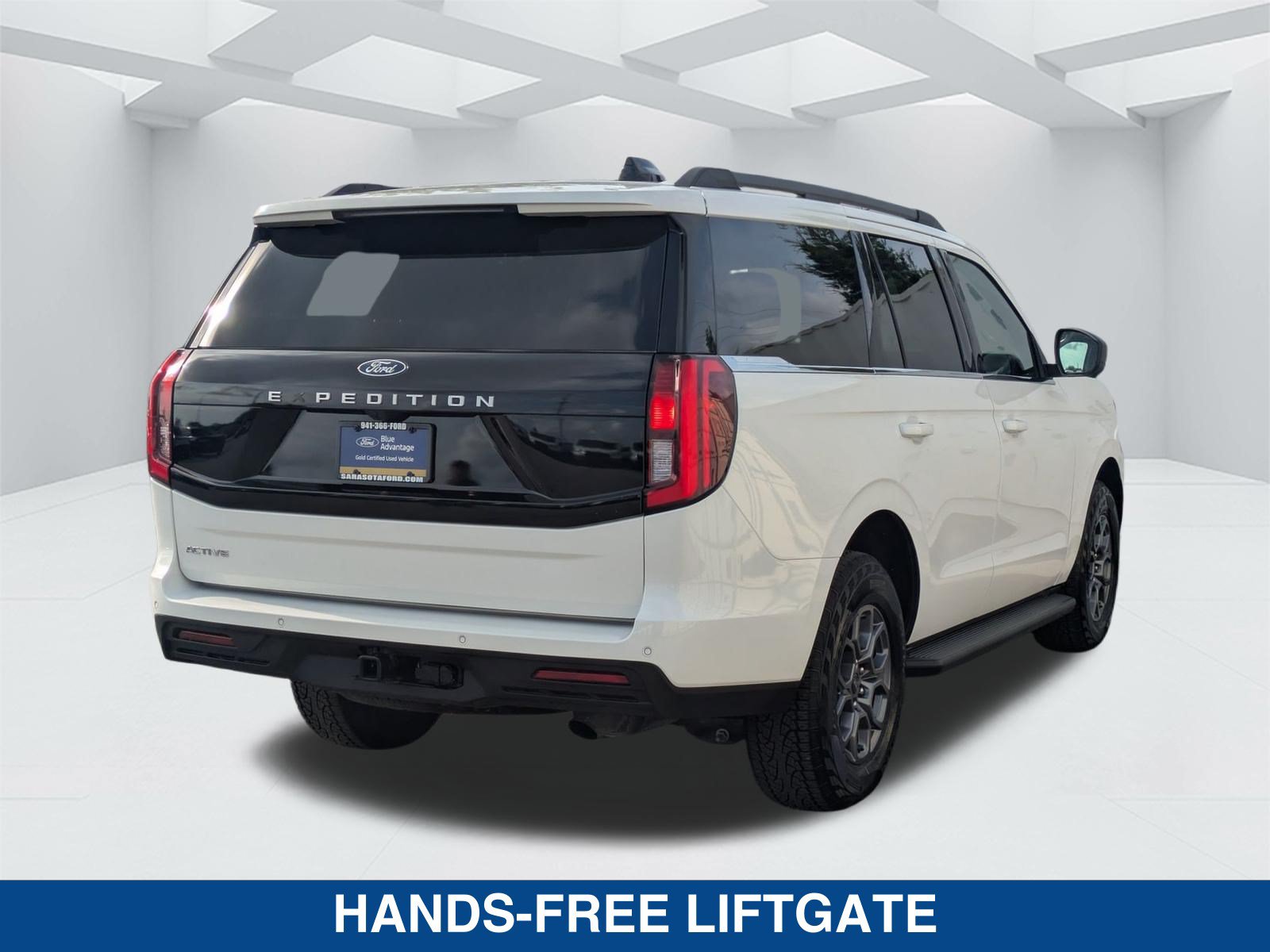 Certified 2025 Ford Expedition Active RWD image 5