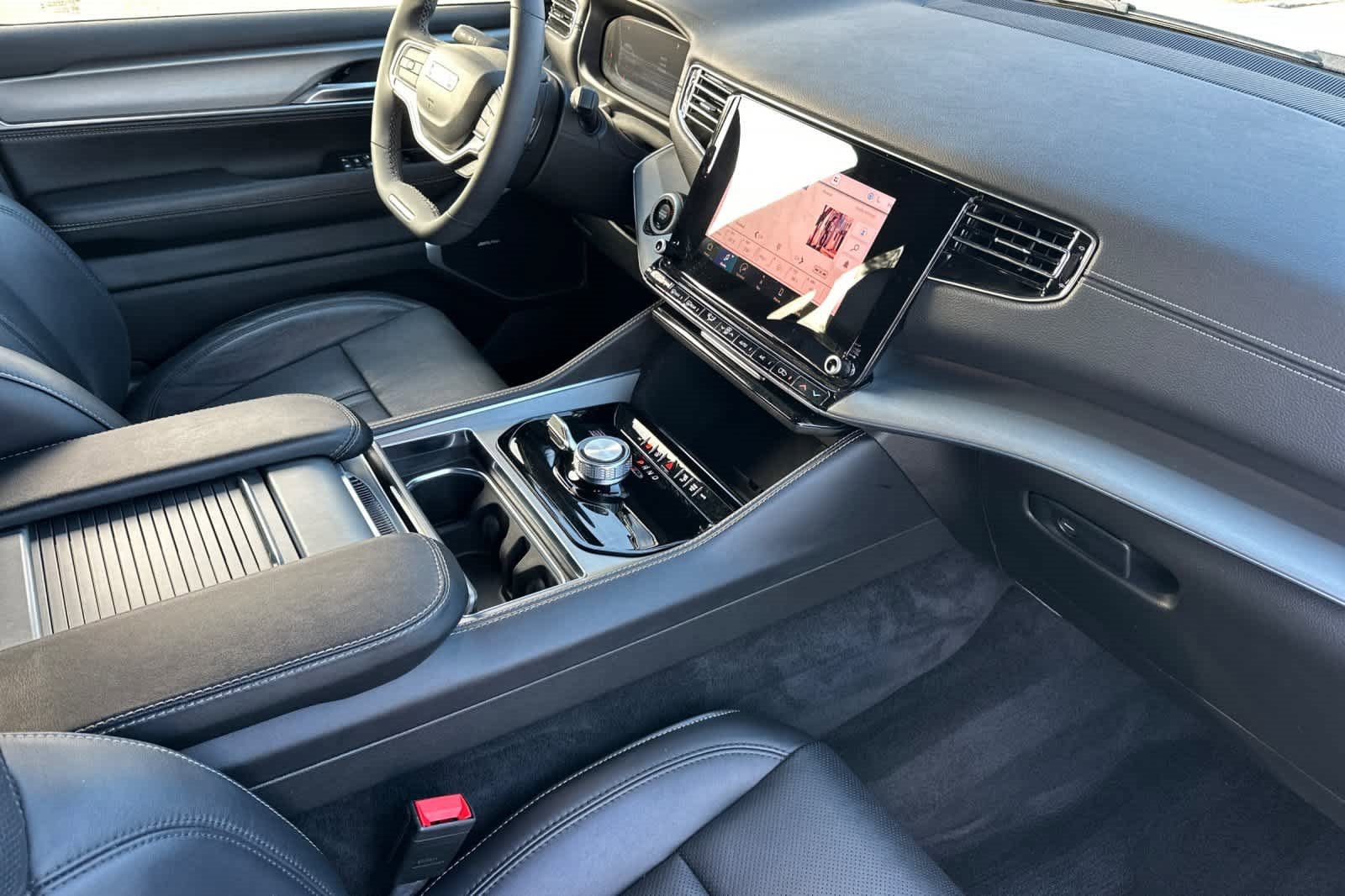 Used 2023 Jeep Wagoneer Series II image 17