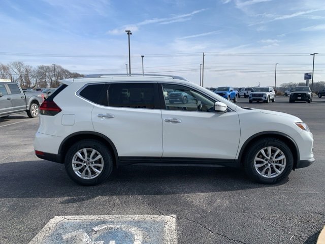 Used 2019 Nissan Rogue SV image 4