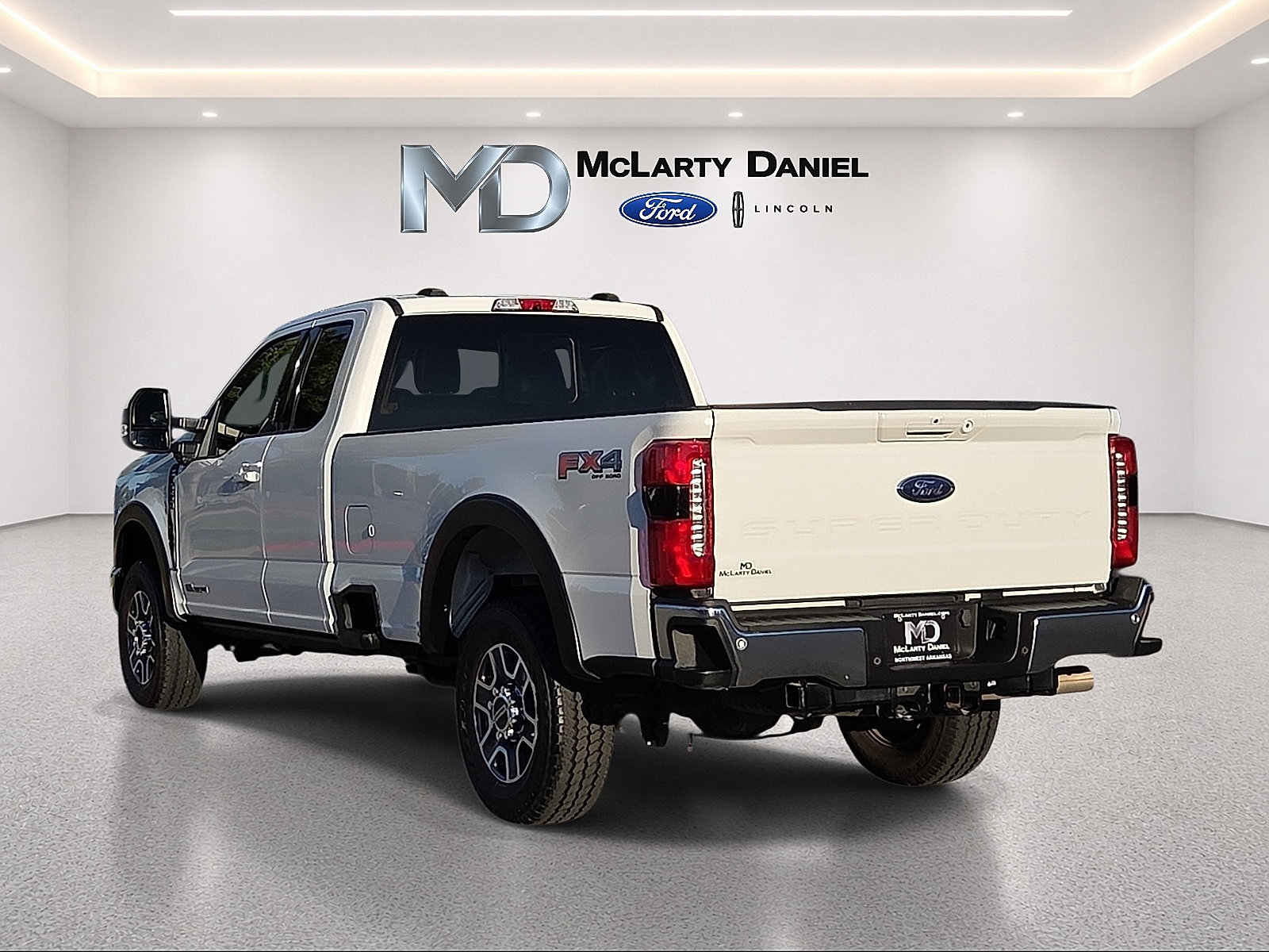 Certified 2023 Ford F250 Lariat w/ FX4 Off-Road Package AWD/4WD image 4