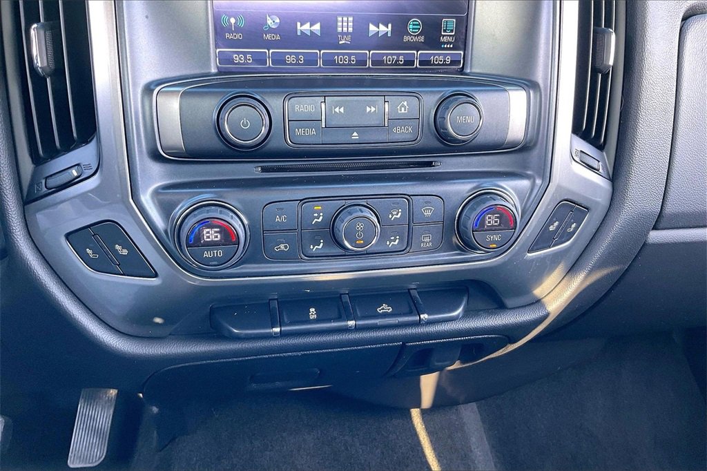 Used 2018 Chevrolet Silverado 1500 LT w/ All Star Edition image 32