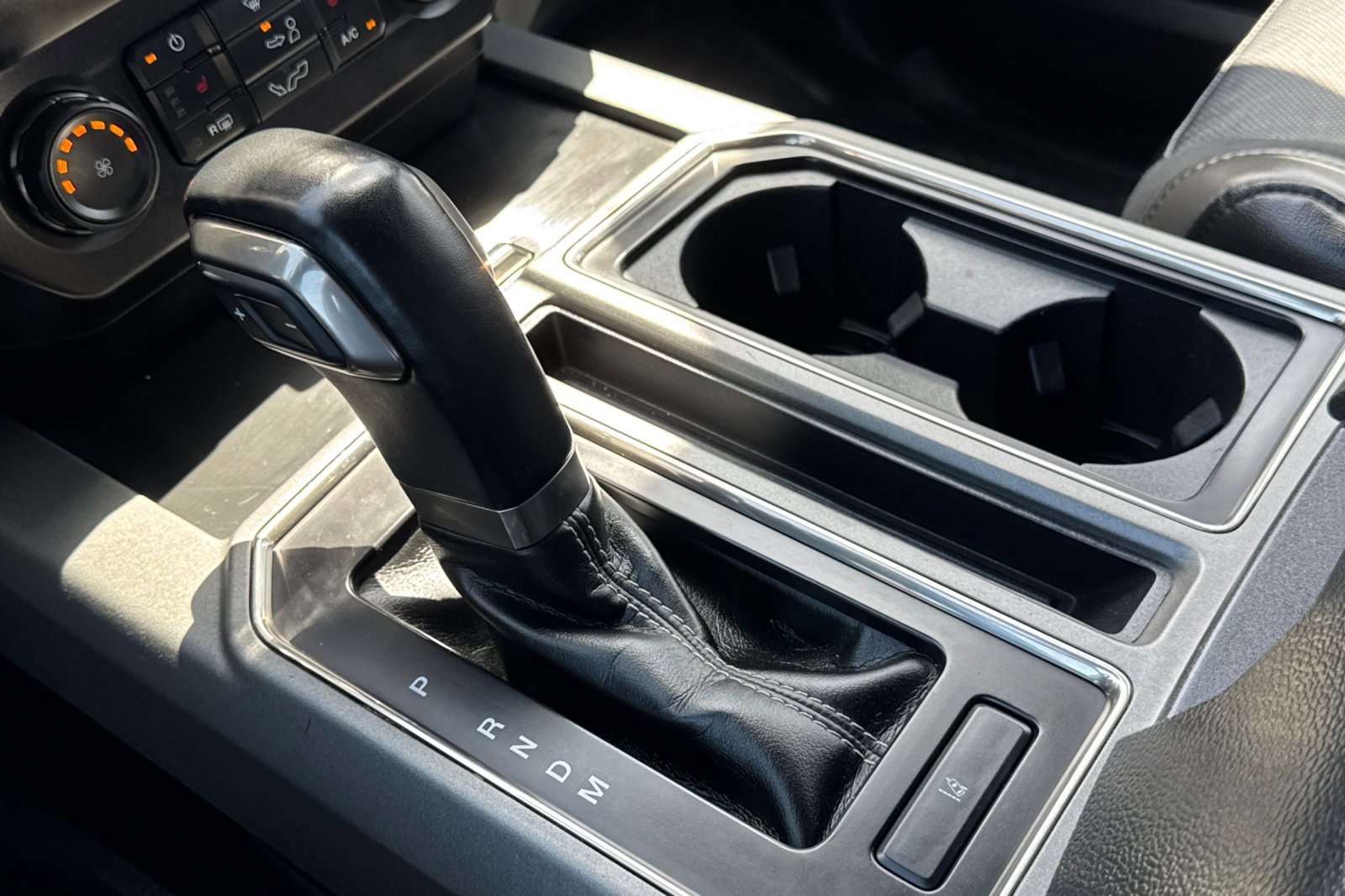 Certified 2020 Ford F150 Raptor w/ Equipment Group 801A Mid image 21