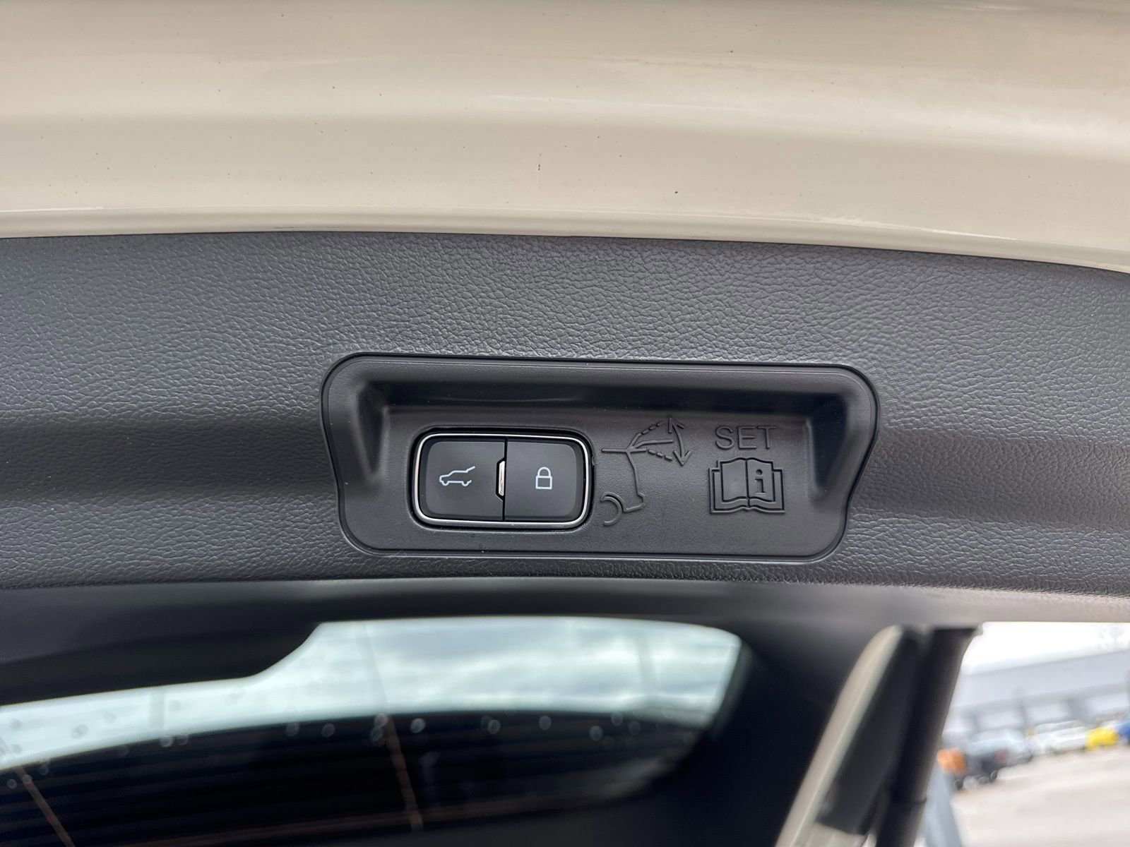 Certified 2023 Ford Explorer XLT w/ Equipment Group 202A image 40