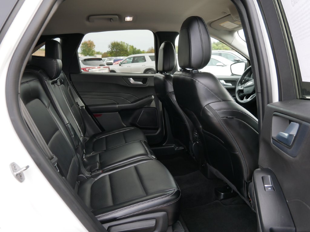 Certified 2024 Ford Escape Platinum AWD/4WD image 12