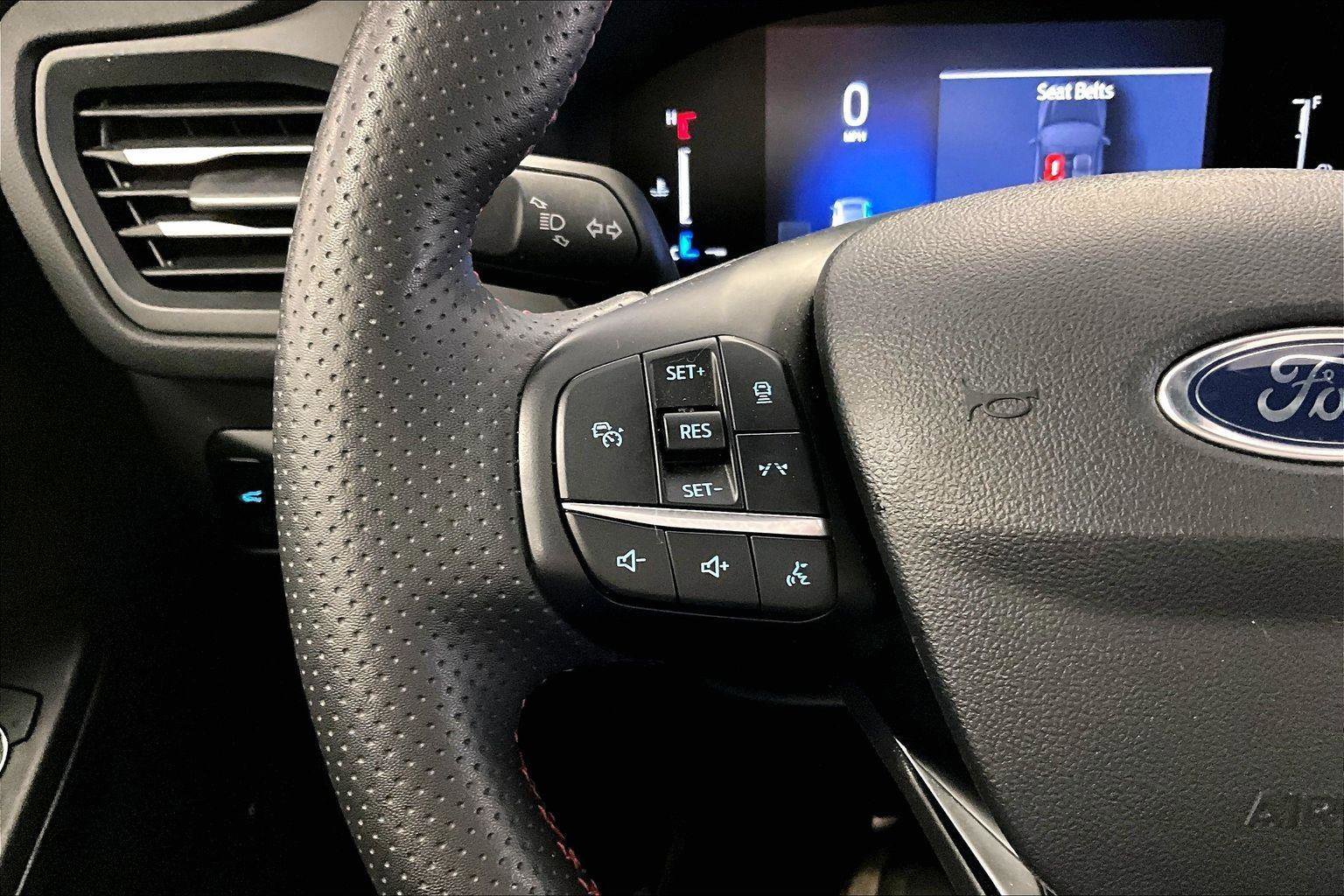 Certified 2023 Ford Escape ST-Line w/ Tech Pack #1 image 17