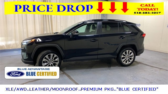 Used 2022 Toyota RAV4 XLE Premium image 3