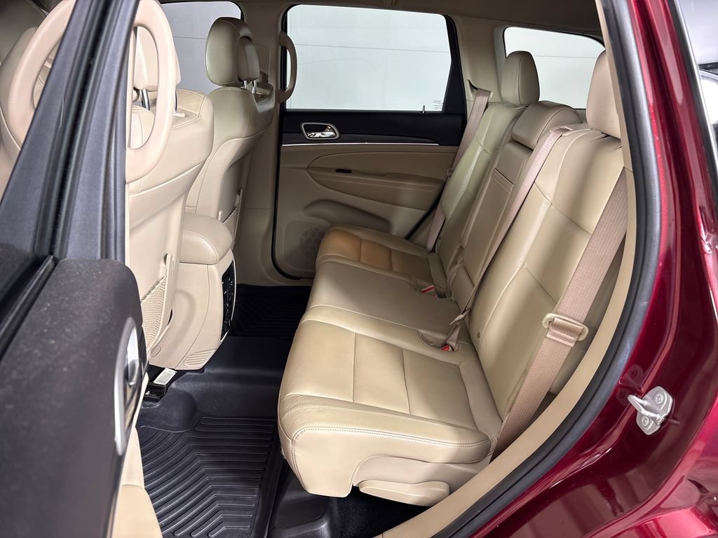 Used 2021 Jeep Grand Cherokee Limited AWD/4WD image 31