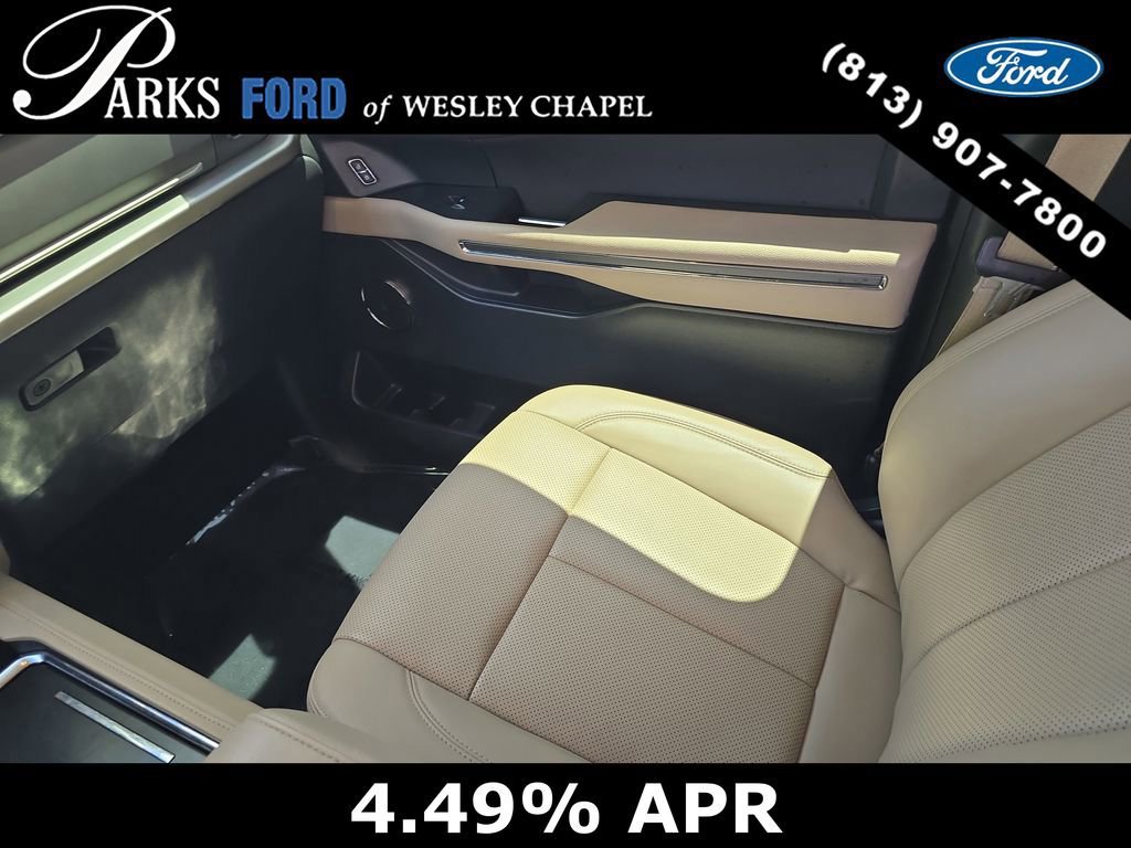 Certified 2023 Ford Expedition XLT image 14