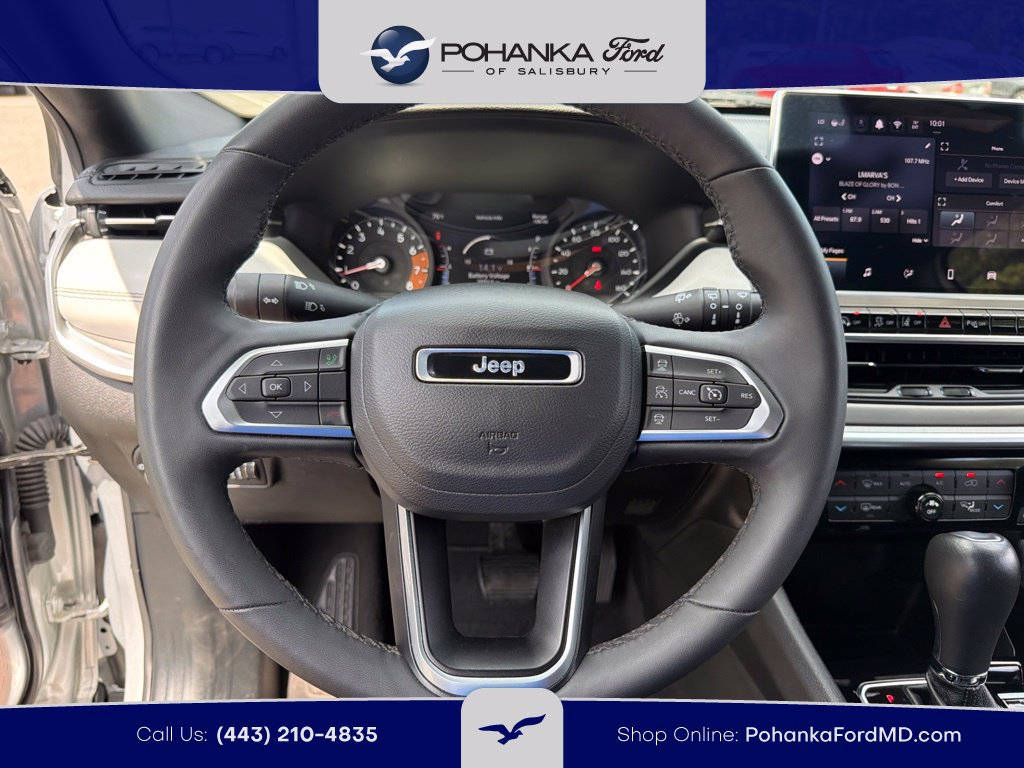 Used 2025 Jeep Compass Limited AWD/4WD image 15