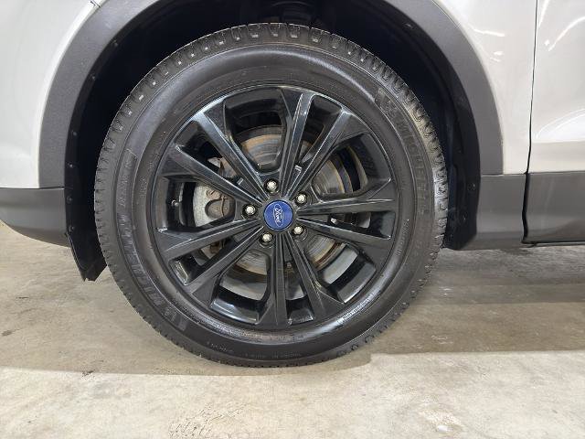 Certified 2018 Ford Escape SE image 19