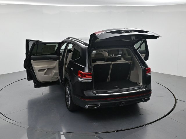 Used 2023 Volkswagen Atlas SE w/ Panoramic Sunroof Package FWD image 47