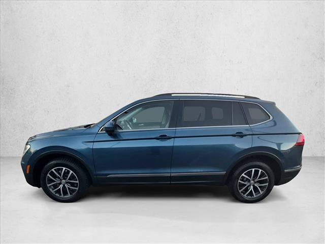 Used 2020 Volkswagen Tiguan SE w/ Panoramic Sunroof Package AWD/4WD image 9