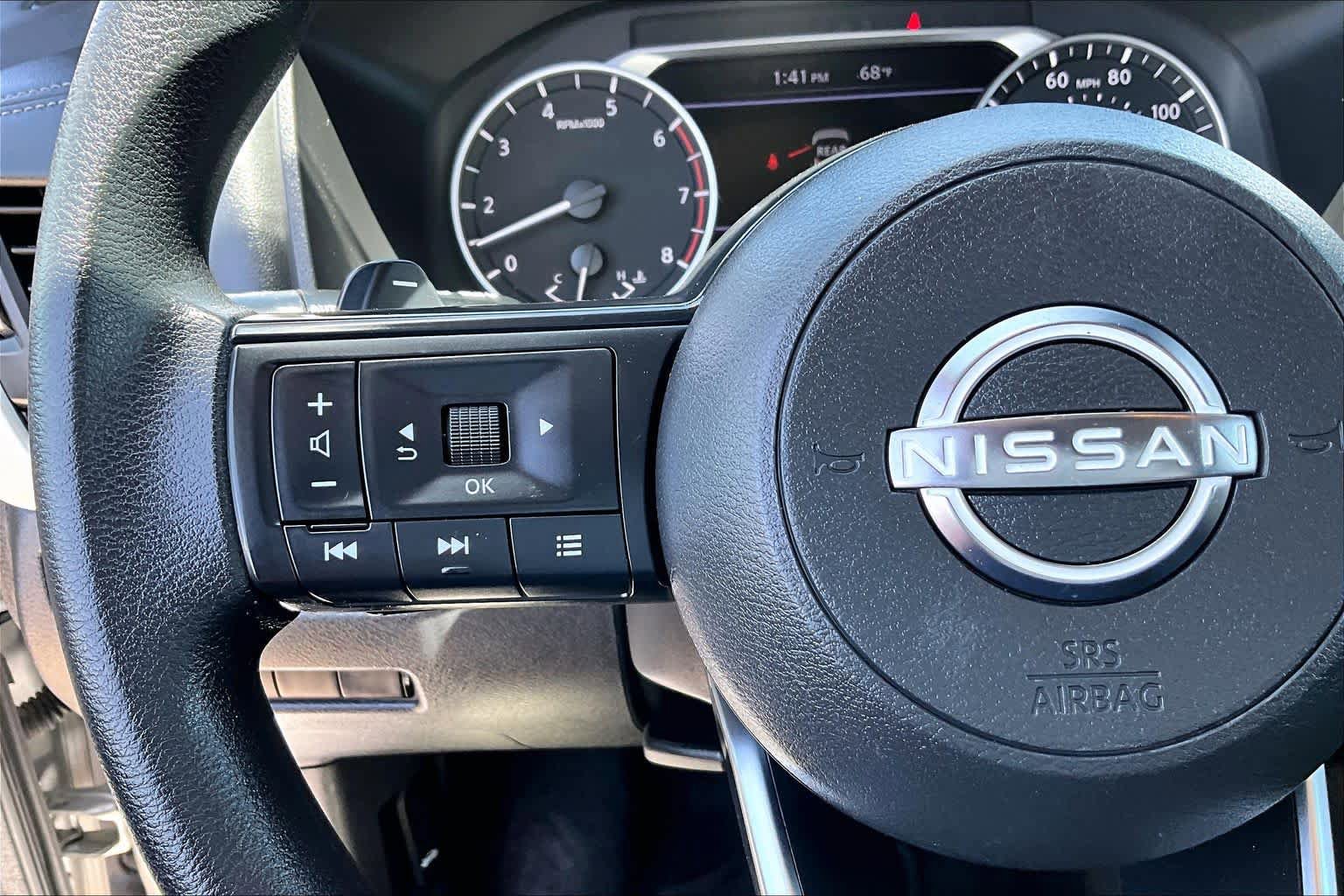 Used 2024 Nissan Rogue S AWD/4WD image 23