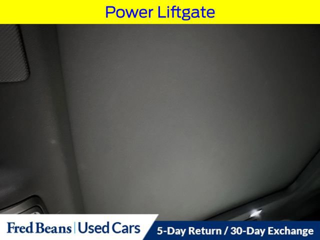 Used 2023 Cadillac Escalade Premium Luxury image 28