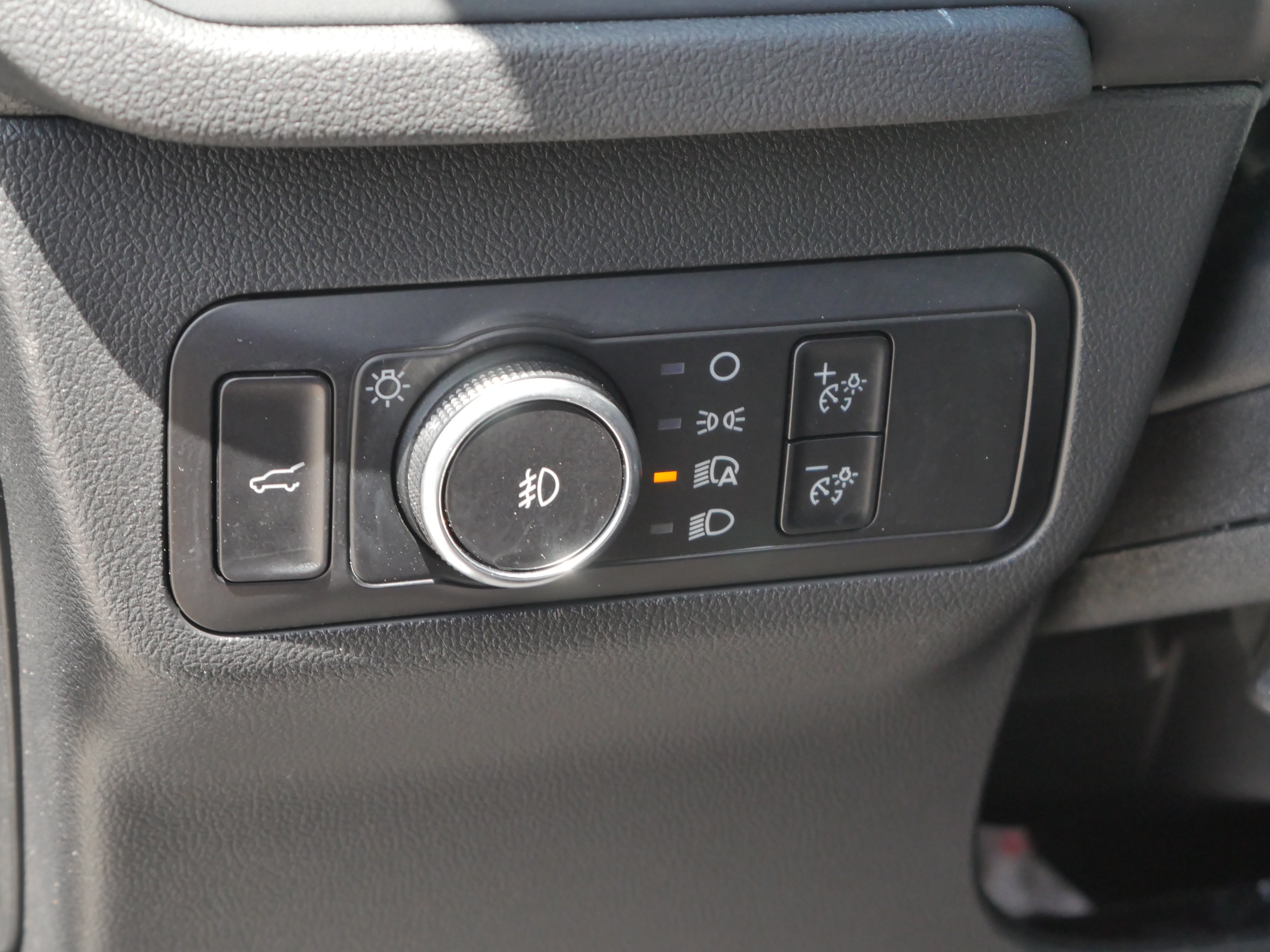 Certified 2025 Ford Escape Platinum AWD/4WD image 5