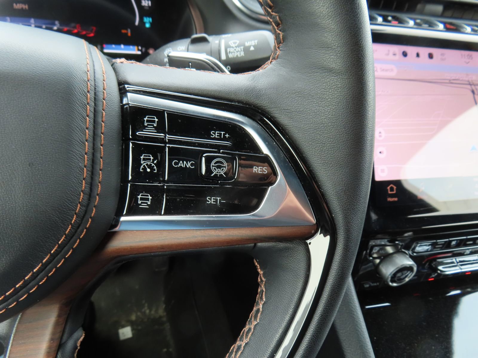 Used 2023 Jeep Grand Cherokee Summit w/ Luxury Tech Group V image 21