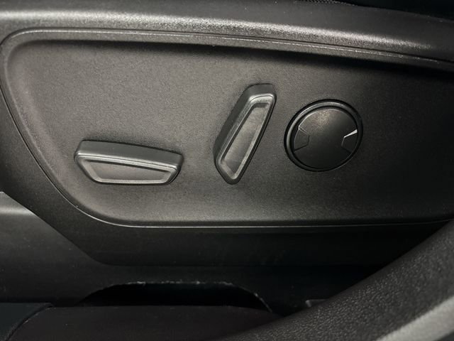 Certified 2023 Ford Escape ST-Line Select w/ Tech Pack #2 image 4