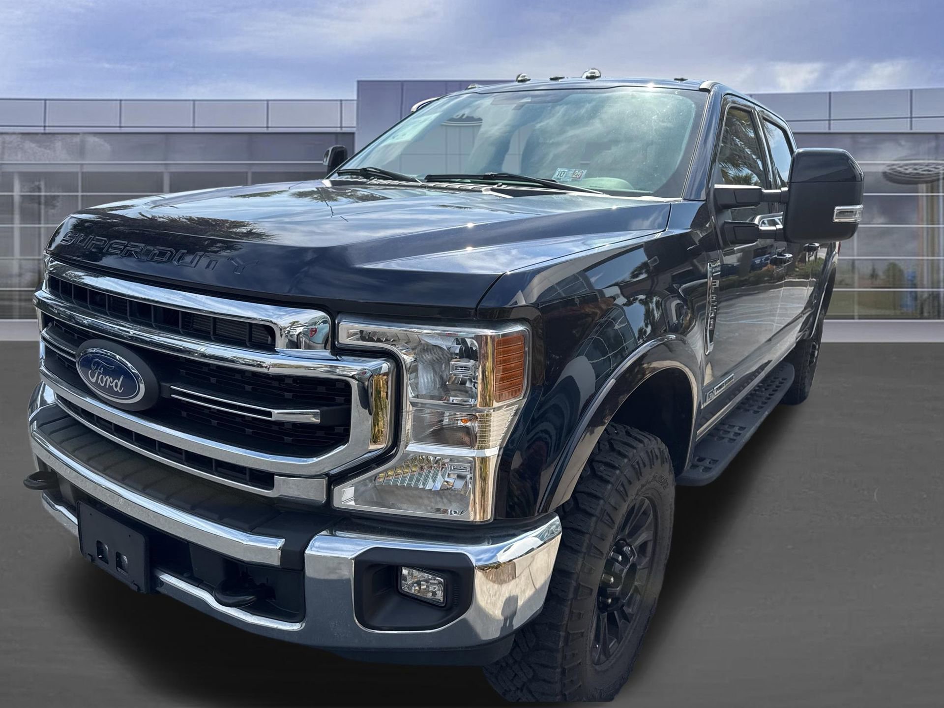 Certified 2022 Ford F250 Lariat w/ Tremor Off-Road Package image 9