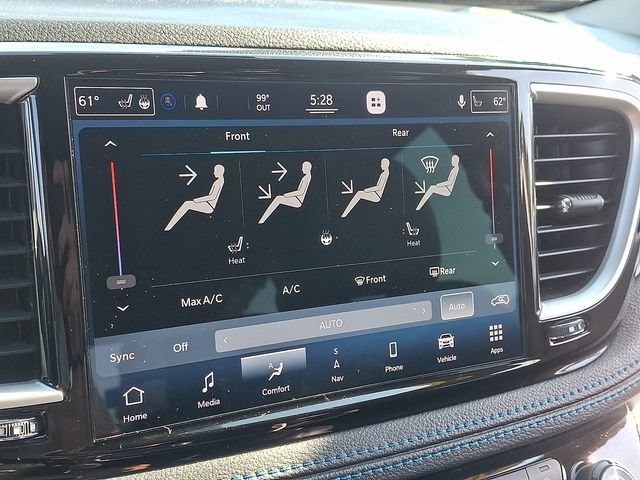 Used 2021 Chrysler Pacifica Touring-L w/ Uconnect Theater Family Group FWD image 23