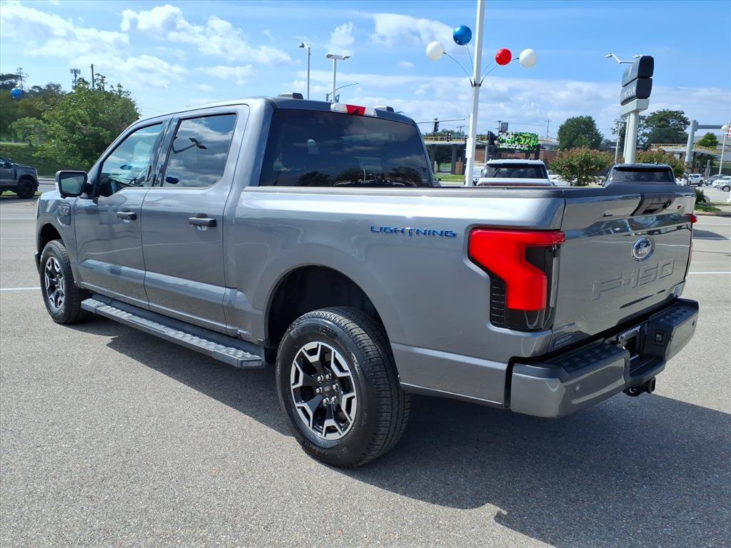 Certified 2023 Ford F150 Lightning XLT AWD/4WD image 3