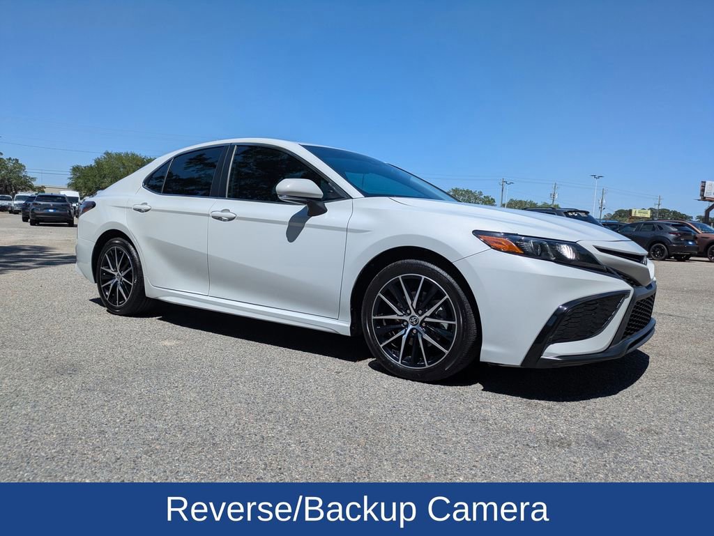 Used 2023 Toyota Camry SE FWD video 2