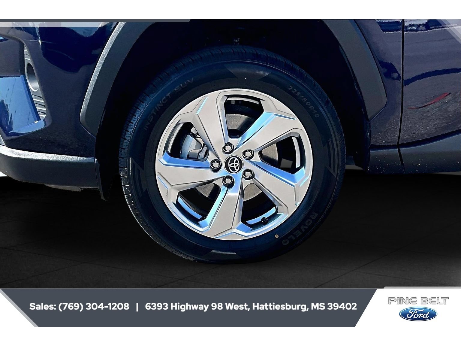 Used 2020 Toyota RAV4 Limited AWD/4WD image 7