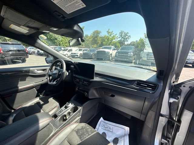 Certified 2023 Ford Escape ST-Line Elite AWD/4WD image 12