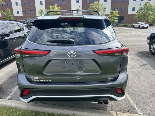 Used 2023 Toyota Highlander XSE FWD image 5