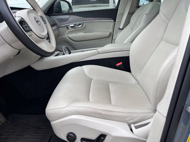 Used 2023 Volvo XC90 B6 Plus w/ Protection Package AWD/4WD image 19