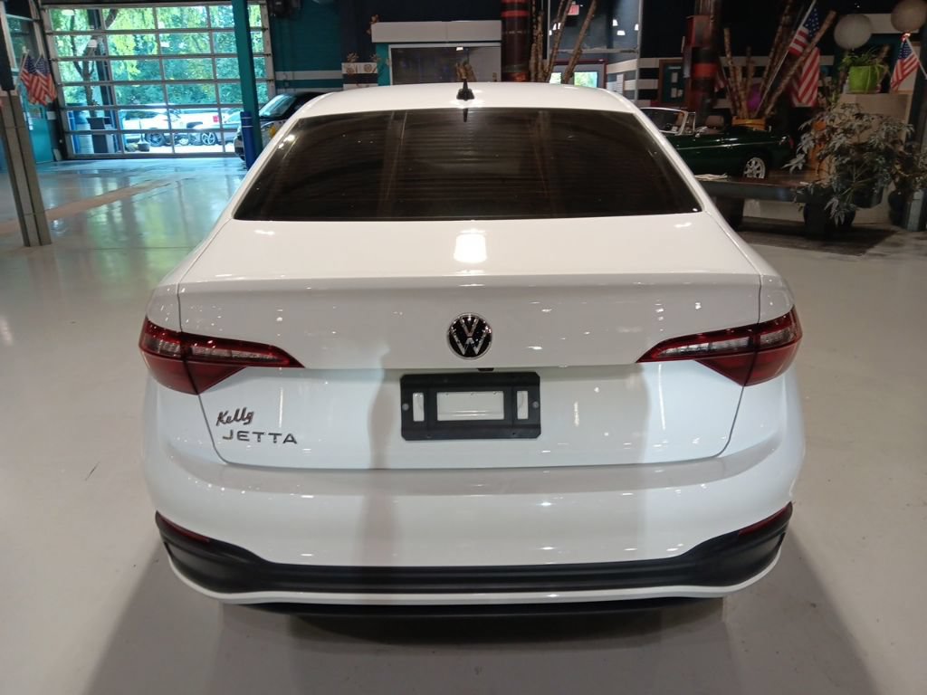 Used 2024 Volkswagen Jetta Sport FWD image 8