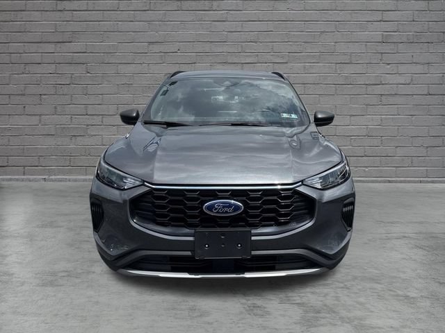 Certified 2025 Ford Escape ST-Line FWD image 2