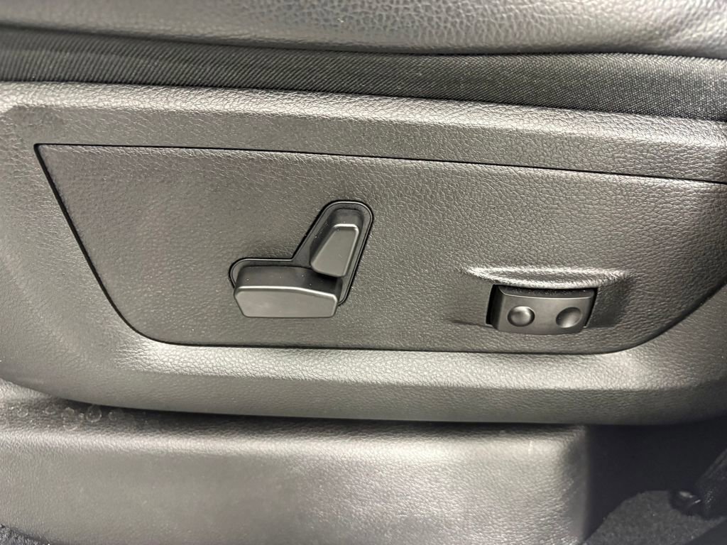 Used 2025 RAM 3500 Laramie image 15