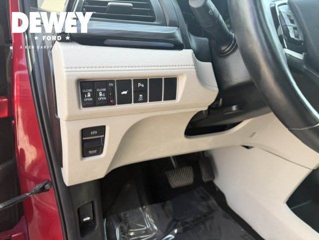 Used 2025 Honda Odyssey Elite image 13