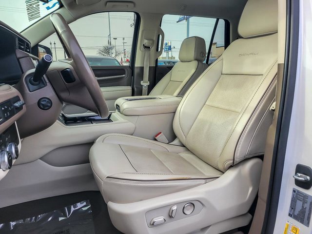 Used 2021 GMC Yukon Denali image 13