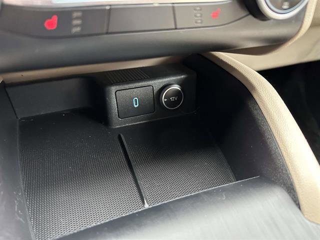 Certified 2020 Ford Escape SE image 21