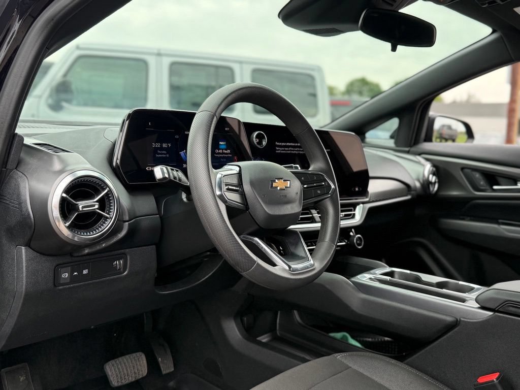 Used 2026 Chevrolet Equinox EV LT FWD image 10