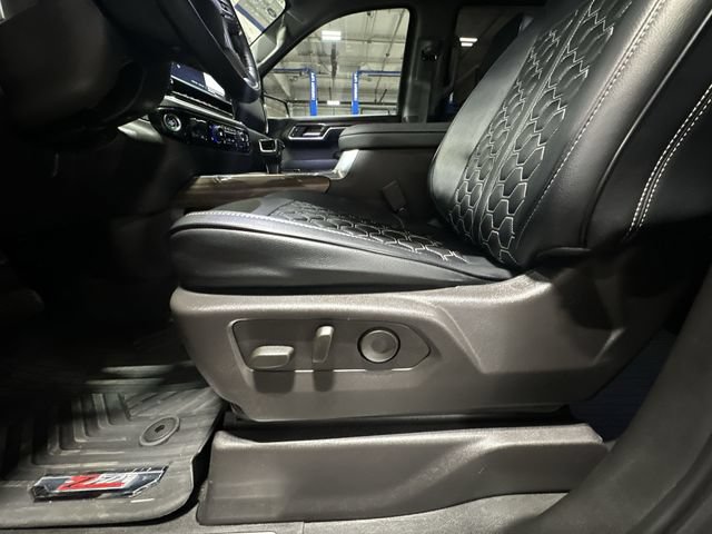 Used 2024 Chevrolet Silverado 1500 LT Trail Boss w/ Protection Package AWD/4WD image 18