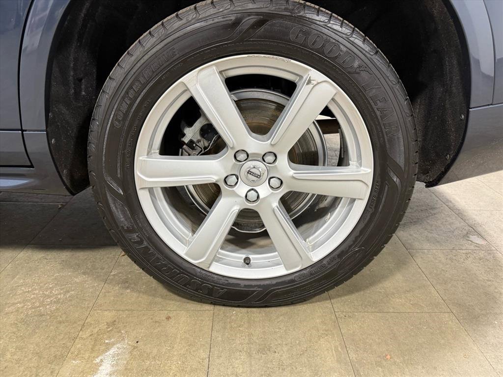 Used 2022 Volvo XC90 T5 Momentum image 16