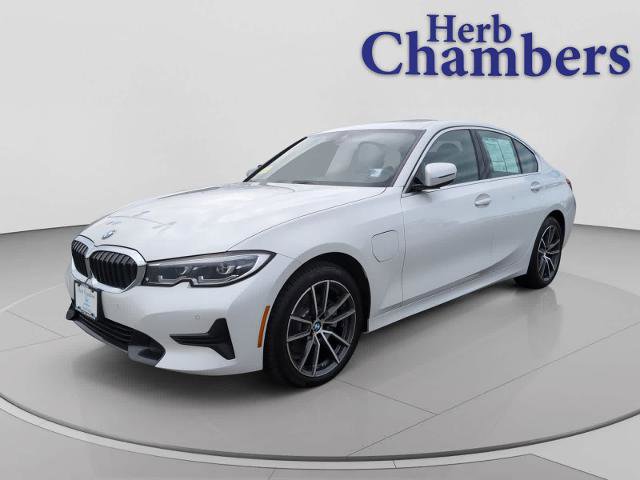 Used 2021 BMW 330e xDrive w/ Premium Package AWD/4WD image 10